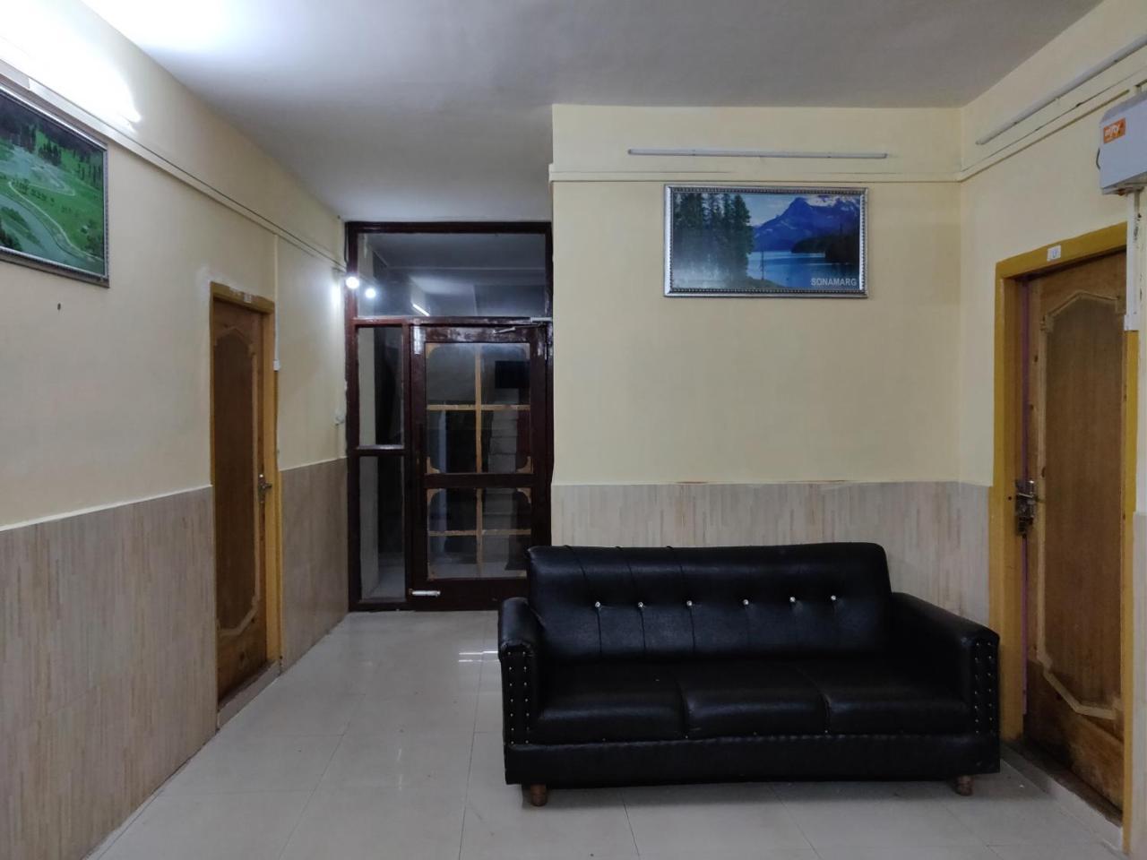 Hotel Rl Dreamland Kud Exterior foto